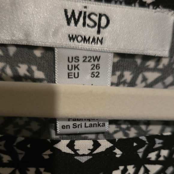 Black and White Sheath Dress with 3/4 Sleeves - Picture 2 of 3